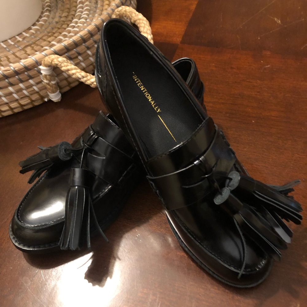 NWT anthropology Intentionally blank neighborhood Tassel Loafers